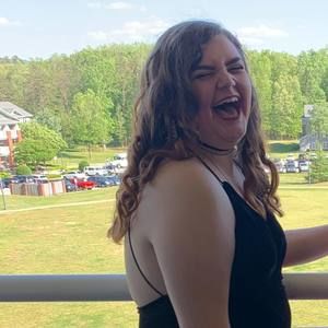 Meet your Posher, Mikayla